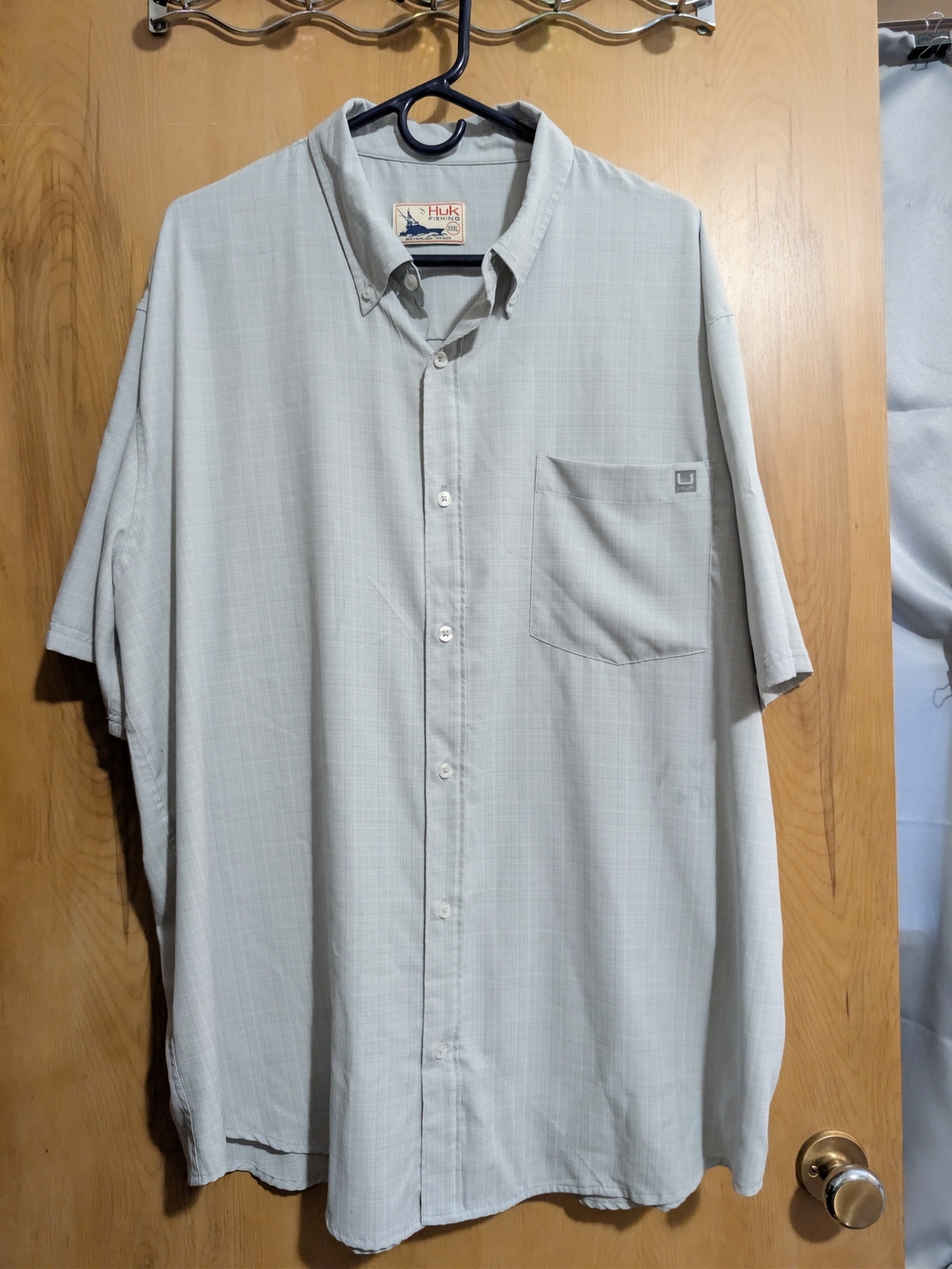 Huk Men's Short-Sleeve Button-Up Shirt in Light Gray